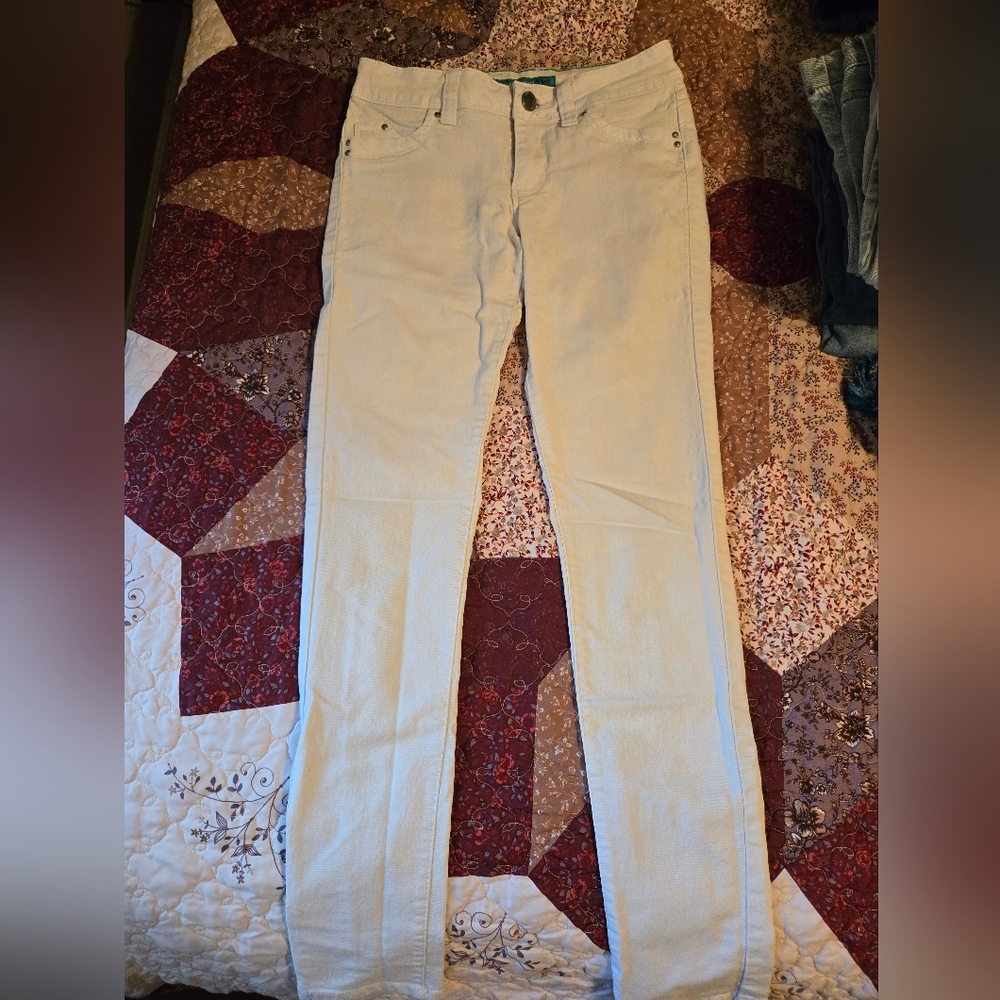 YMI Women's White Skinny Jeans